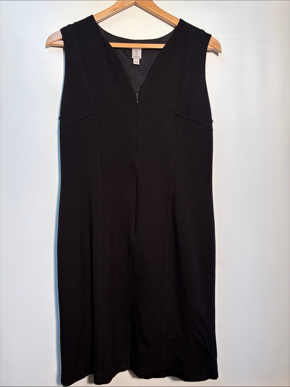 Tristan Black V-Neck Front Zip Sleeveless Shift Dress